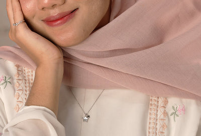 Simple vs Glamour: Pilihan Perhiasan untuk Ramadan