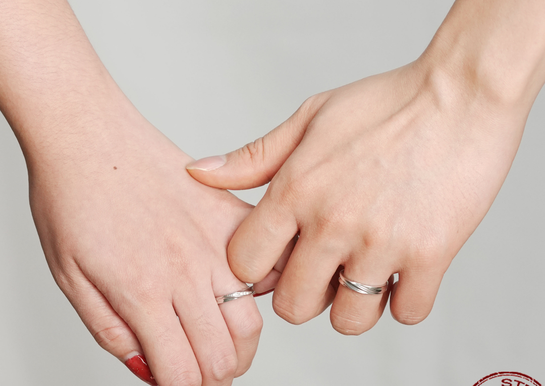 Kenapa Cincin di Jari Manis Identik dengan Cinta dan Komitmen?