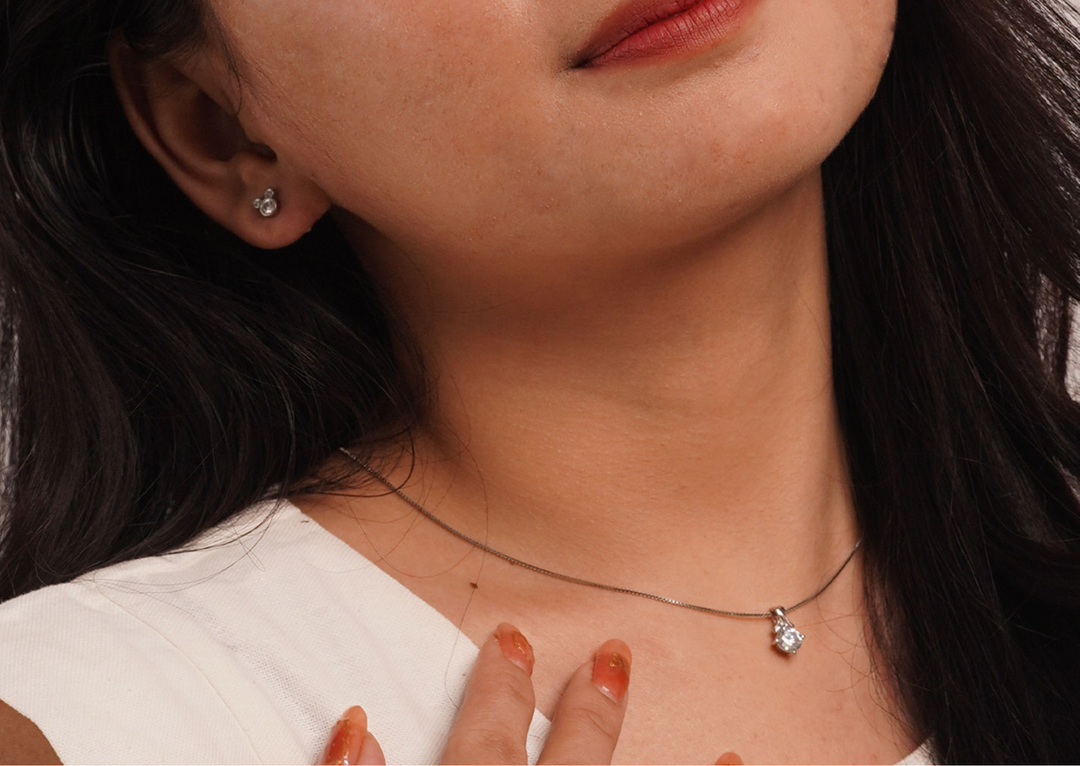 Tampil Elegan dengan Kalung Solitaire yang Simple dan Berkilau