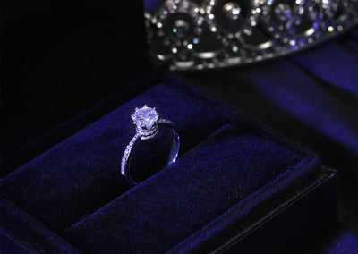 Bingung Bedanya Promise Ring dan Engagement Ring? Ini Penjelasannya ✨💍