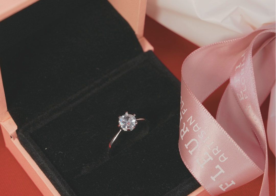 Cincin Solitaire Terfavorit DAVINA yang Bikin Jari Makin Anggun