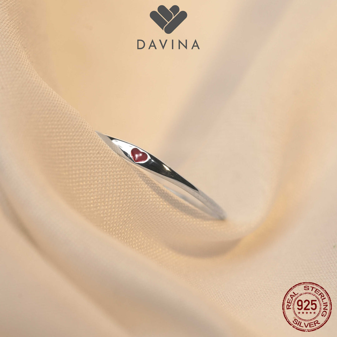 Mengenal Cheris Ring, New Product DAVINA dengan Detail Hati Merah