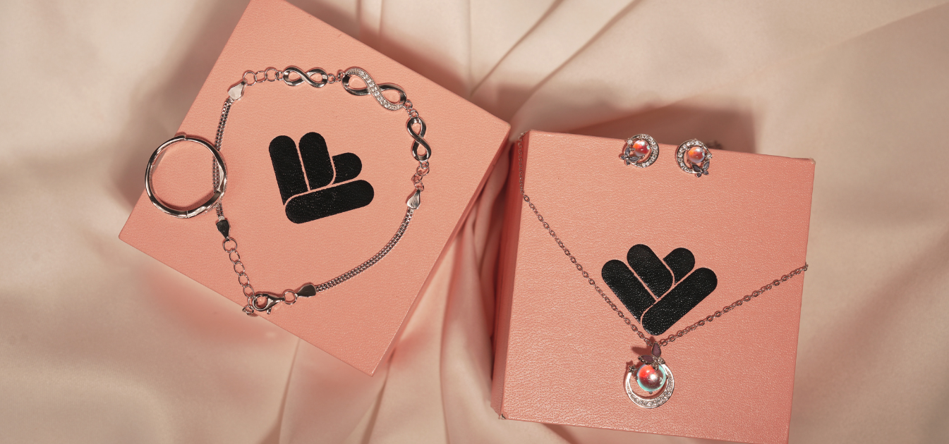 perhiasan sterling silver 925 DAVINA untuk hadiah momen berharga