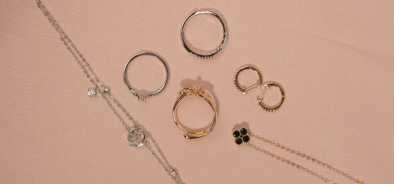 Perhiasan silver, rosegold, dan gold elegan dari DAVINA Jewelry